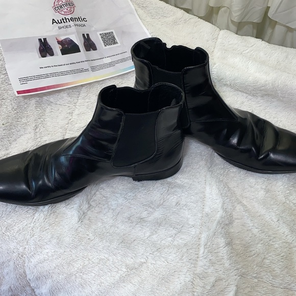 Prada authentic Black Leather Chelsea boot, size 8. - Picture 4 of 4